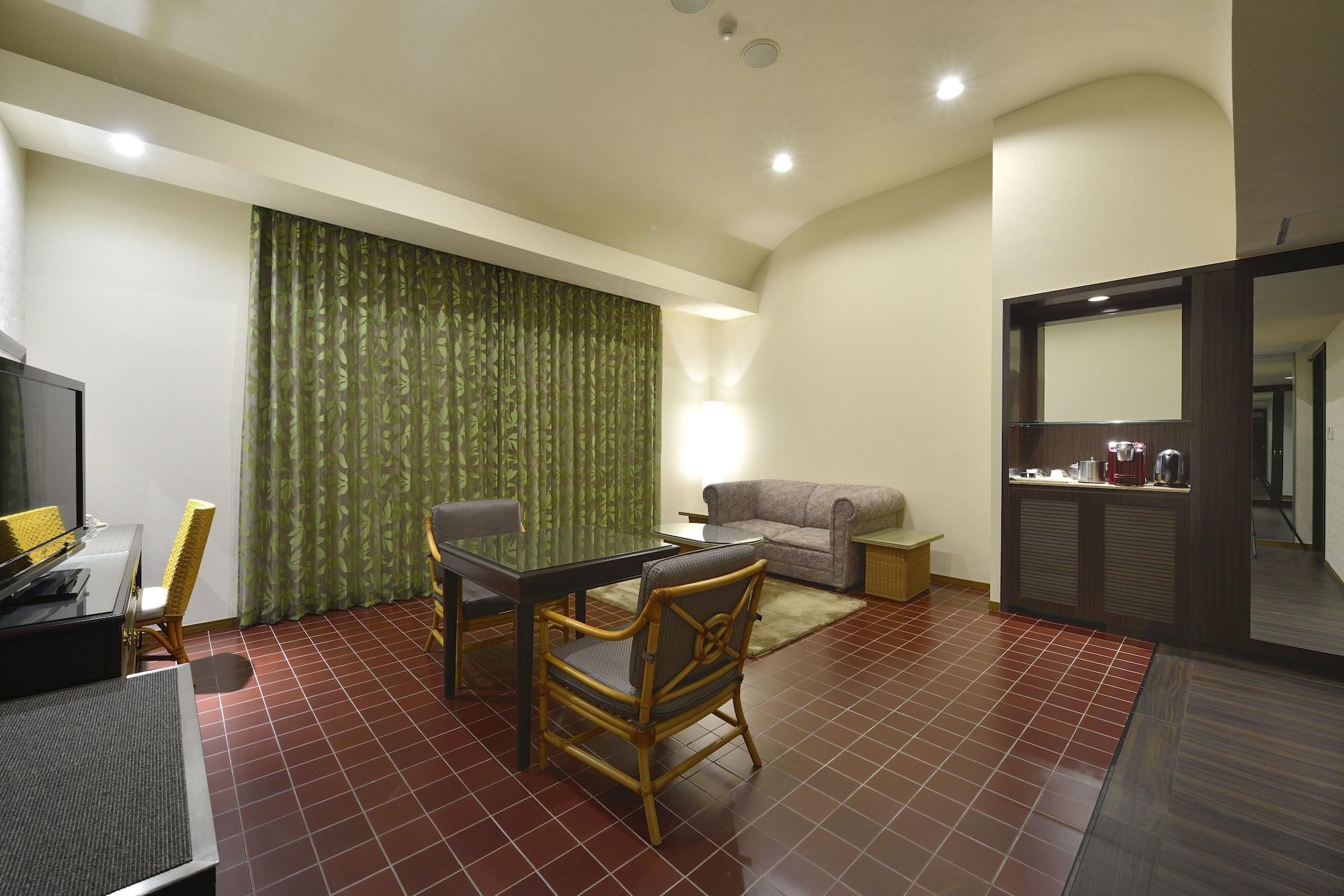 Exes Ishigaki Hotel Ishigaki  Exterior foto