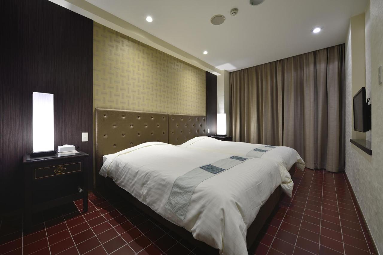 Exes Ishigaki Hotel Ishigaki  Exterior foto
